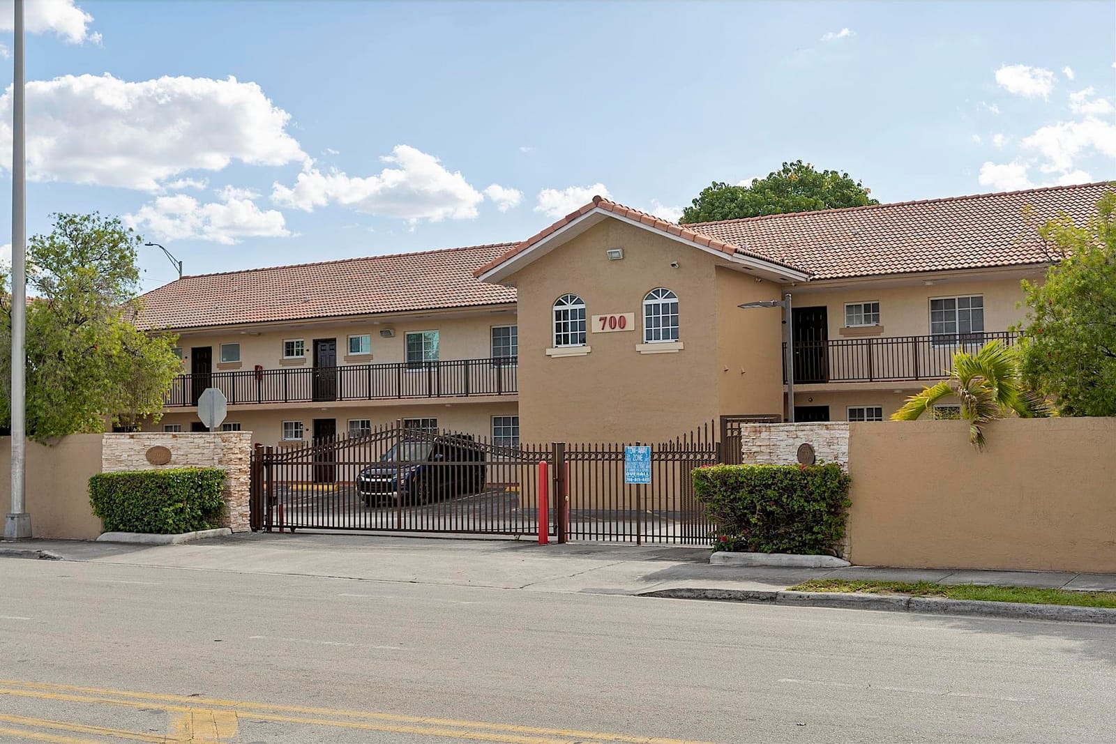 700 SE 9th Court 206, Hialeah, FL 33010 photo 2