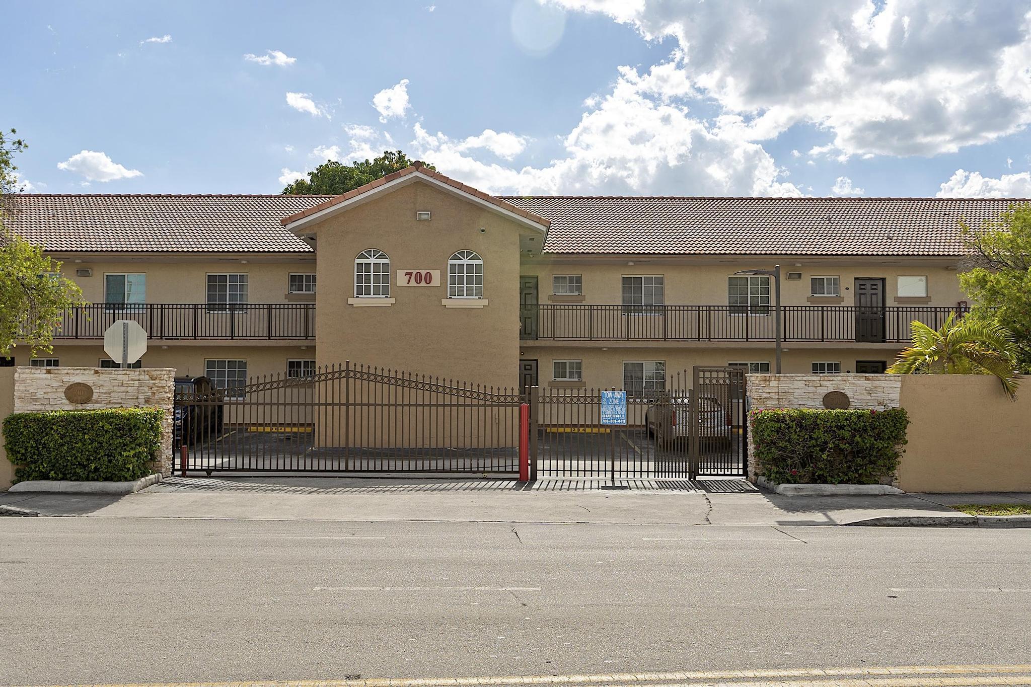 700 SE 9th Court 206, Hialeah, FL 33010, Hialeah
