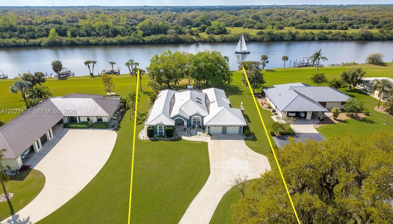1261 Riverbend Drive, FL 33935, Labelle