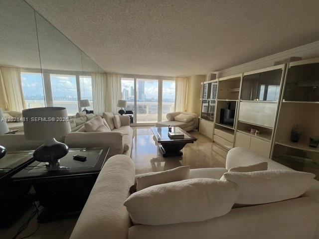 1717 N Bayshore Drive A2136, Miami, FL 33132, Miami