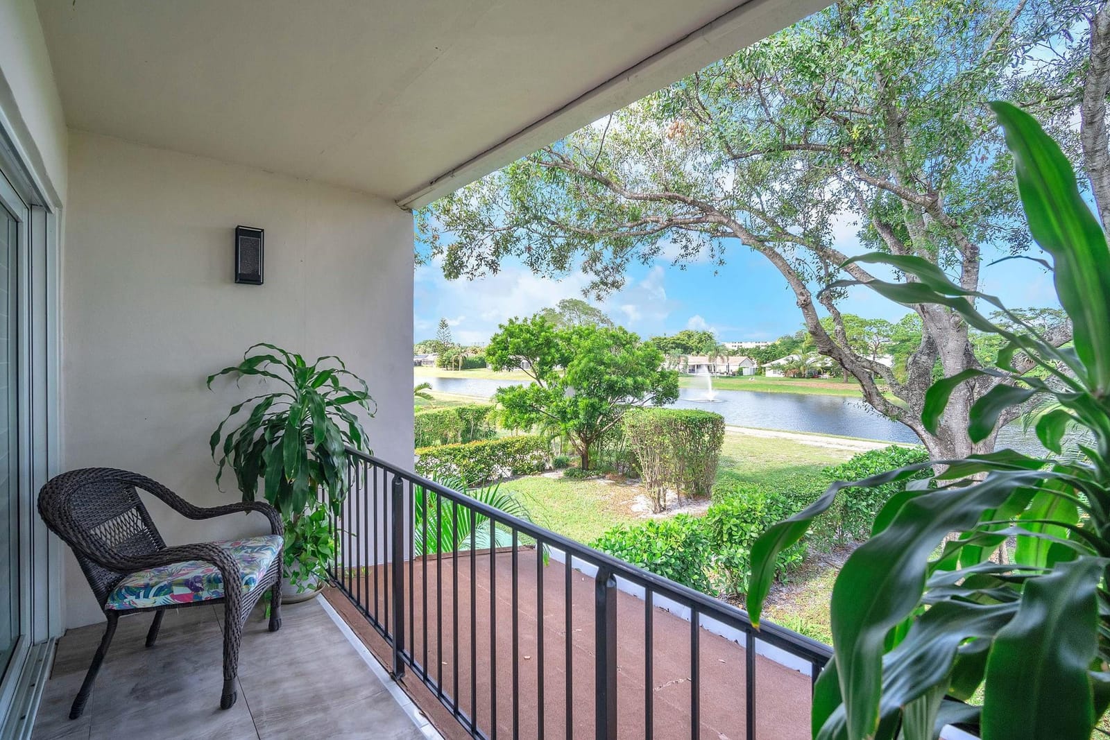 3073 N Palm Aire Drive 3073, Pompano Beach, FL 33069 photo 2