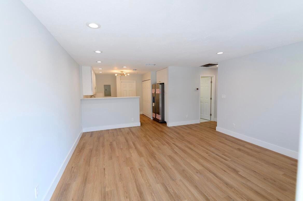1867 Windsor Drive — photo 12