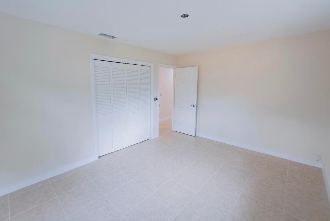 1867 Windsor Drive — photo 9
