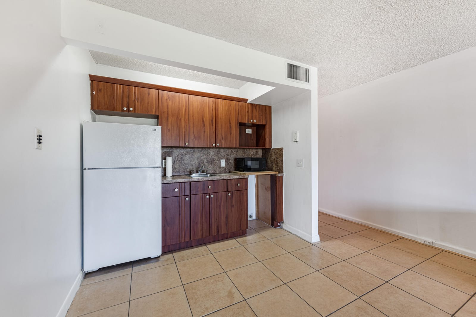 1400 SW 124th Terrace 406q, Pembroke Pines, FL 33027 photo 13