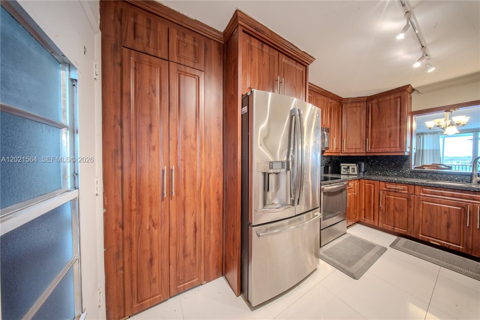 1660 NE 191st Street 410-1, Miami, FL 33179 photo 3