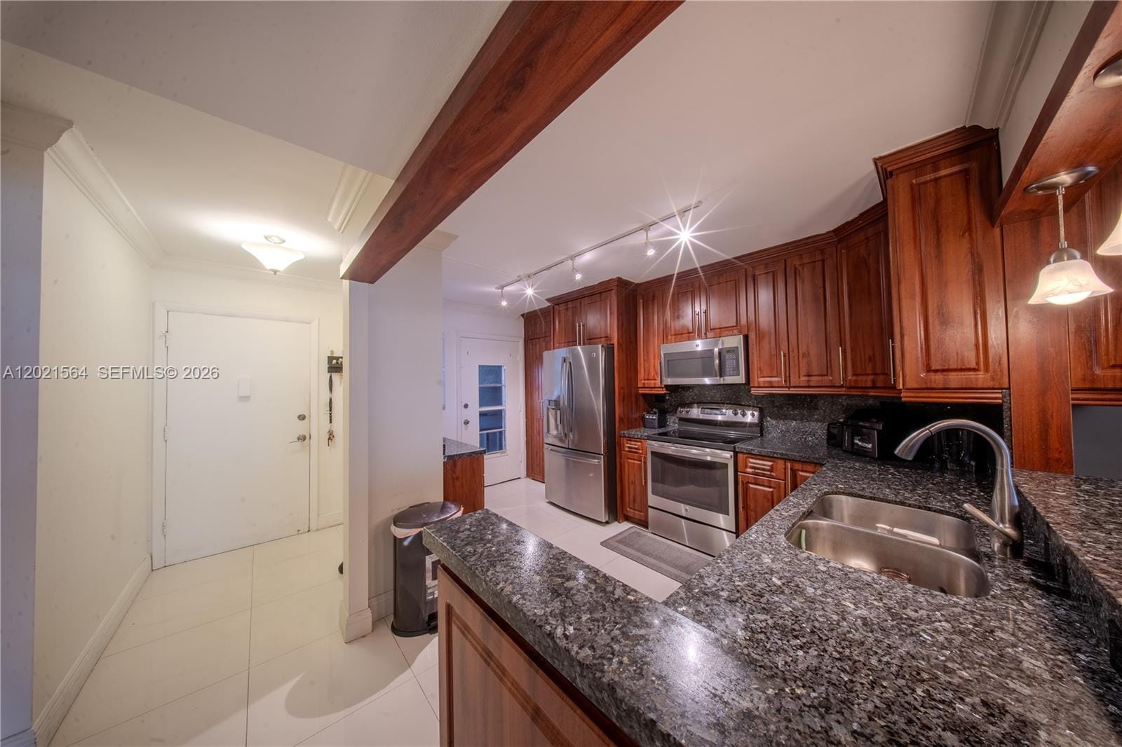 1660 NE 191st Street 410-1, Miami, FL 33179 photo 4