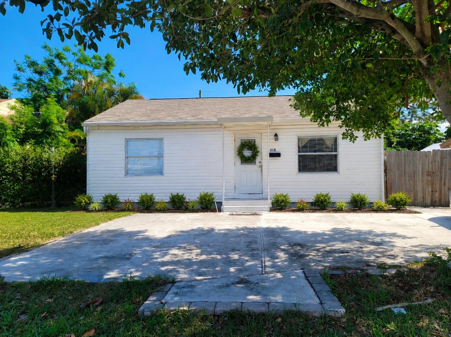 618 Hunter Street, West Palm Beach, FL 33405, West Palm Beach
