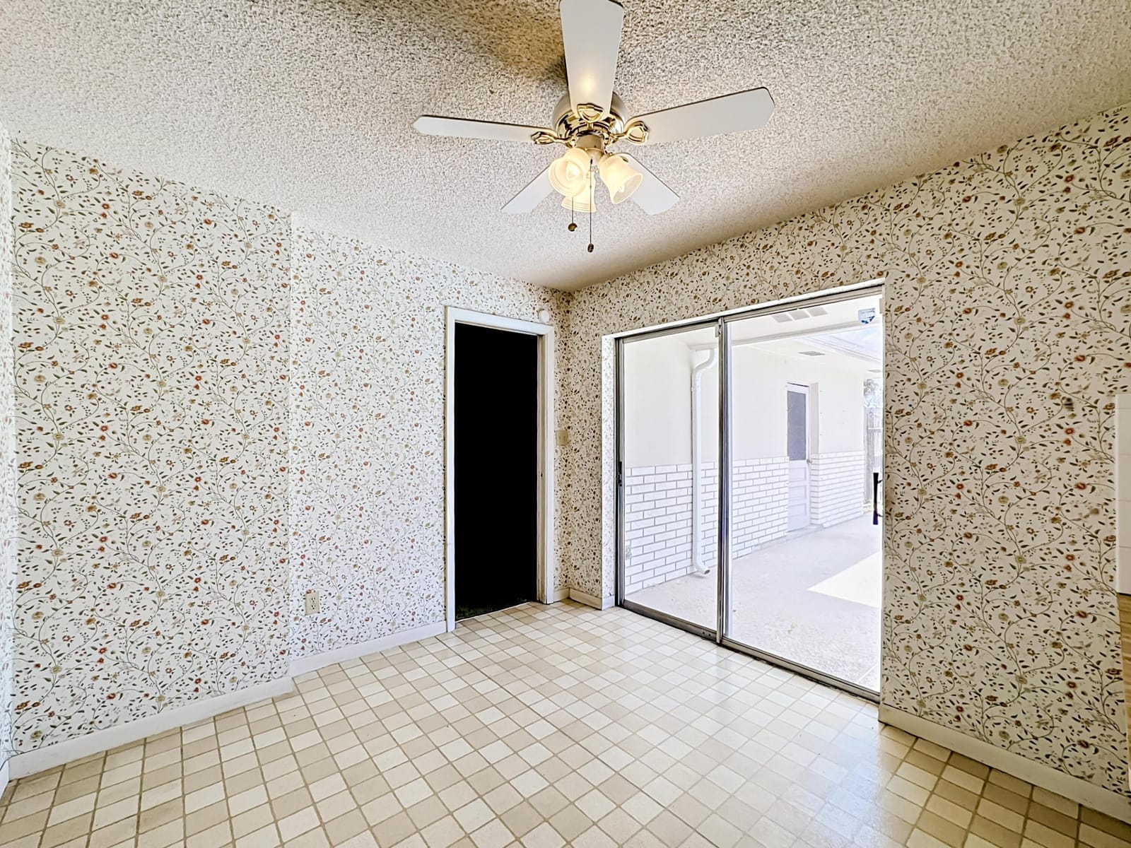 2402 Newport Drive, Fort Pierce, FL 34982 photo 21