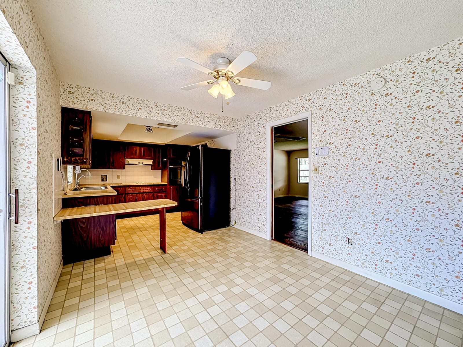 2402 Newport Drive, Fort Pierce, FL 34982 photo 23