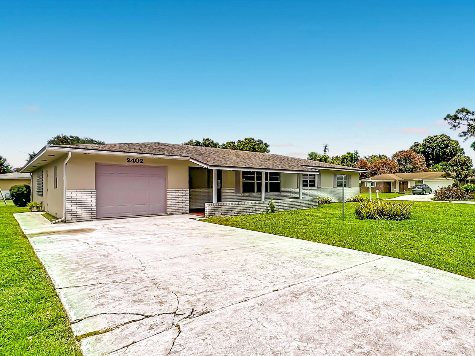 2402 Newport Drive, Fort Pierce, FL 34982 photo 7