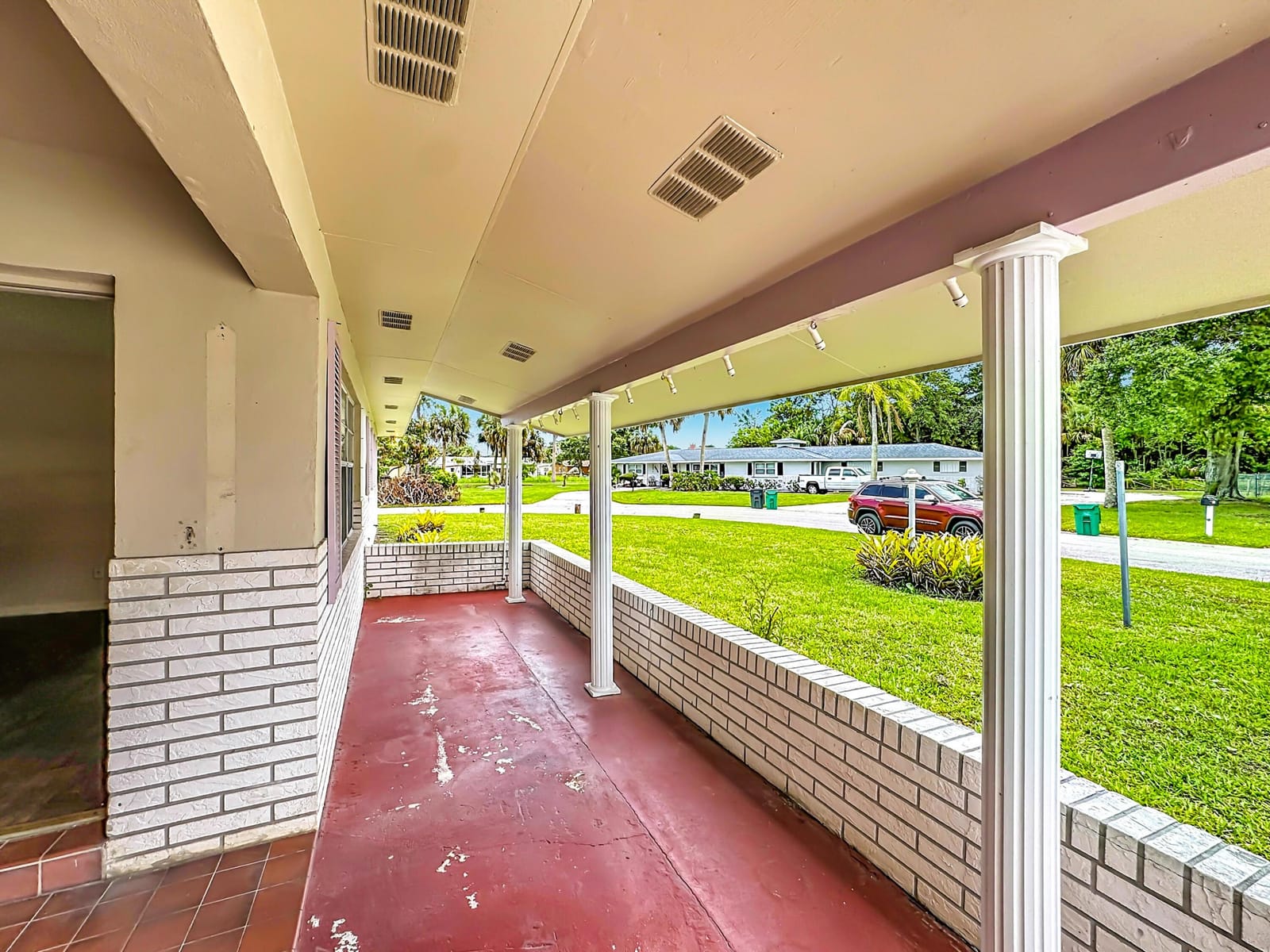 2402 Newport Drive, Fort Pierce, FL 34982 photo 9