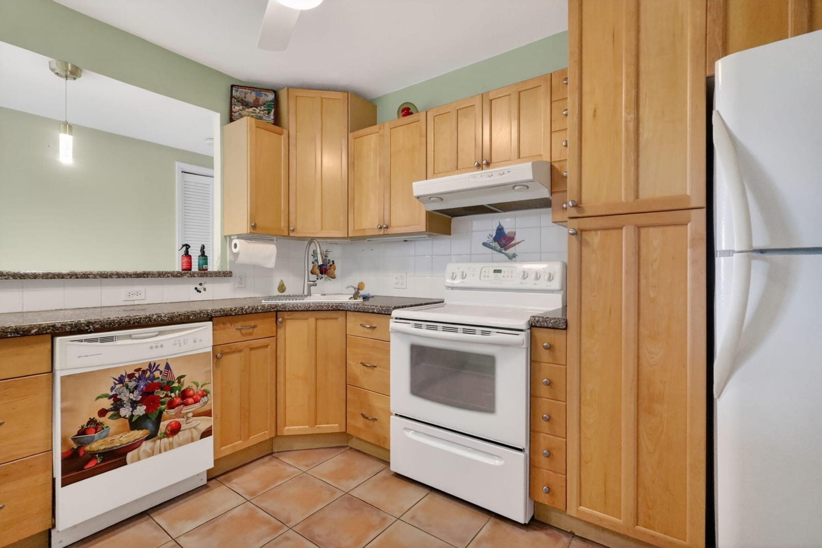4330 Hillcrest Drive 302 — photo 6