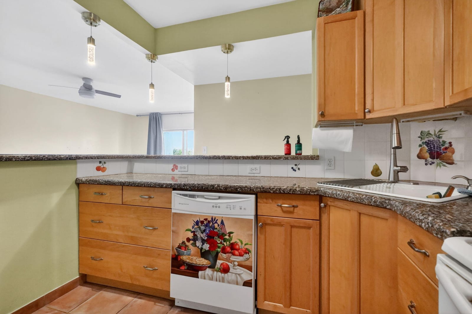 4330 Hillcrest Drive 302 — photo 7