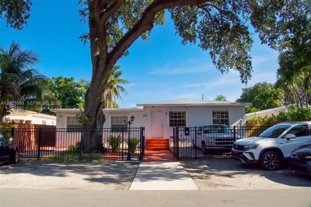 372 NE 162nd Street, Miami, FL 33162