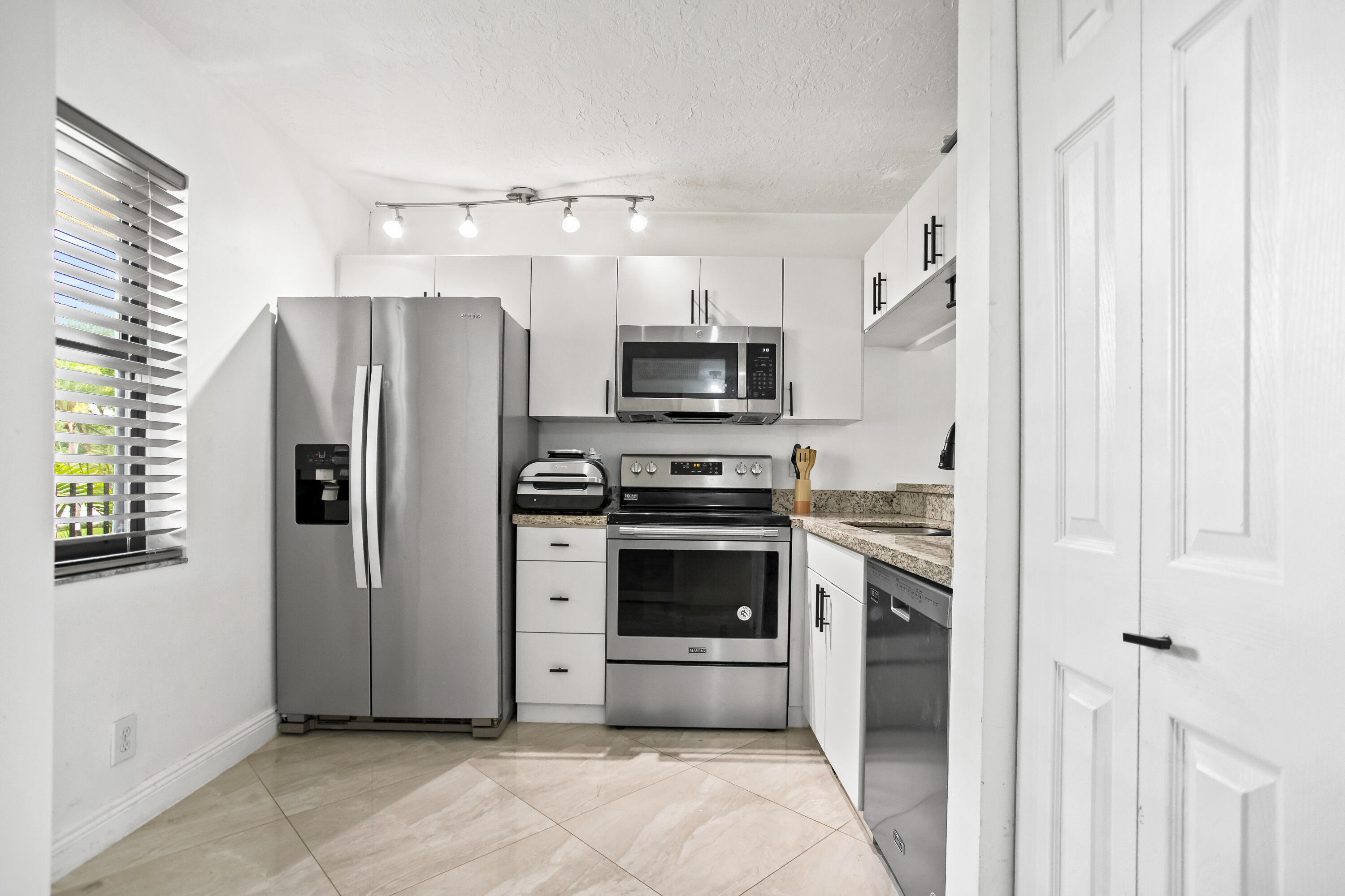 10401 W Broward Boulevard 209, Plantation, FL 33324, Plantation