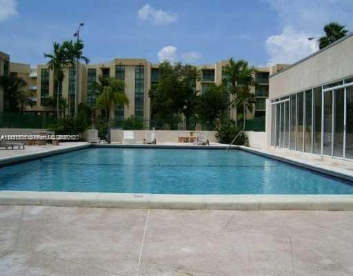 2075 SW 122nd Avenue 404, Miami, FL 33175 photo 2