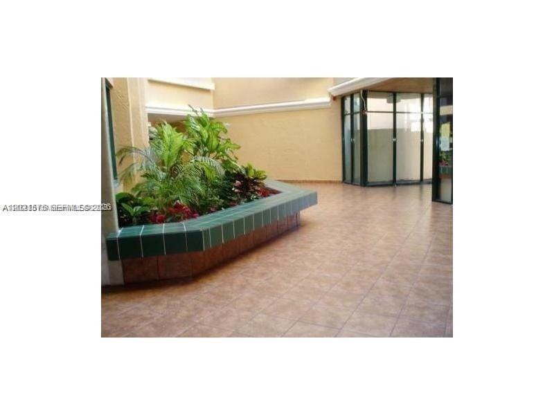 2075 SW 122nd Avenue 404, Miami, FL 33175 photo 3
