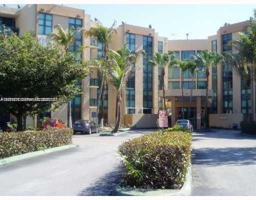 Sold home at 2075 SW 122nd Avenue 404, Miami, FL 33175