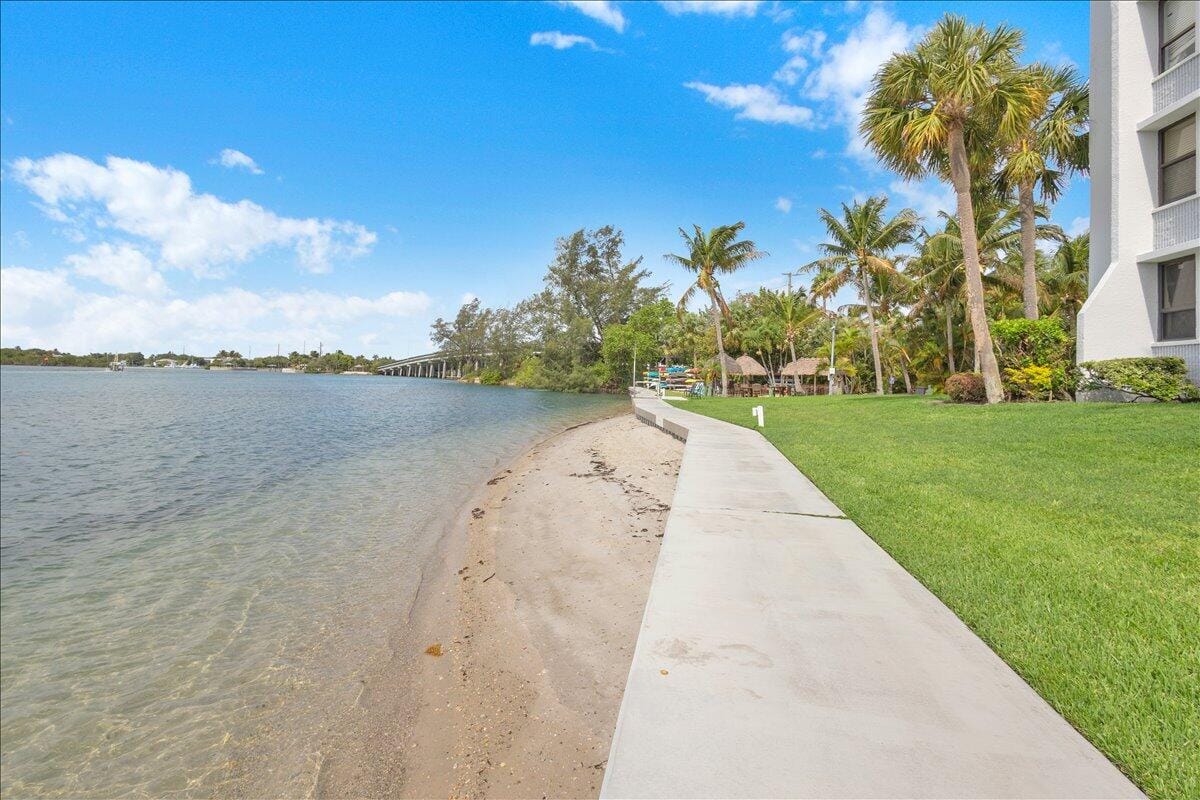 1648 Jupiter Cove Drive 210, Jupiter, FL 33469 photo 20