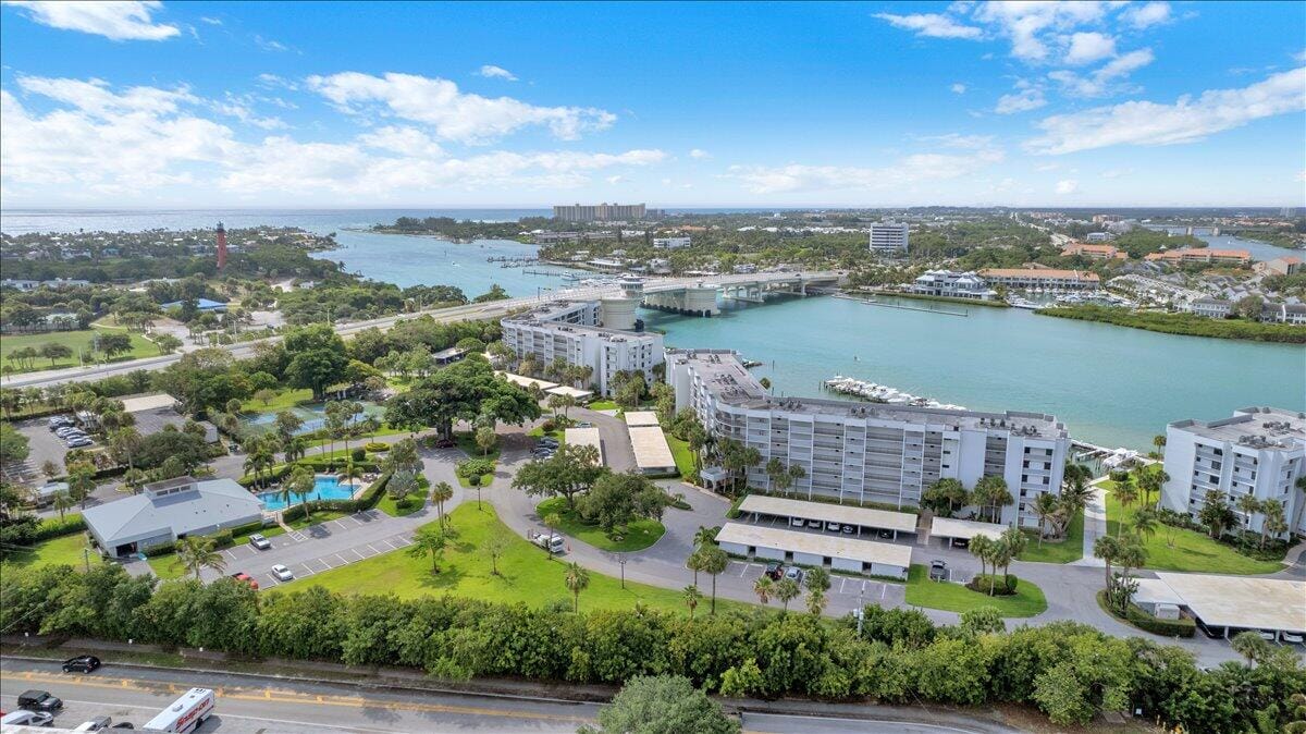 1648 Jupiter Cove Drive 210, Jupiter, FL 33469 photo 23