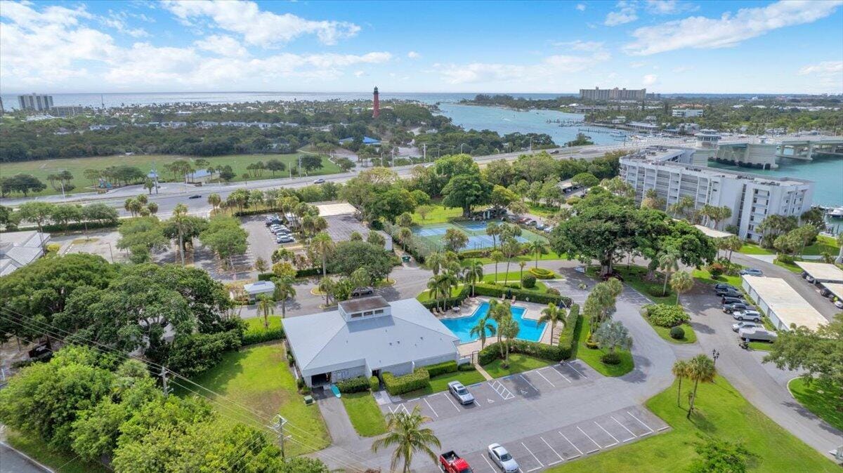 1648 Jupiter Cove Drive 210, Jupiter, FL 33469 photo 24