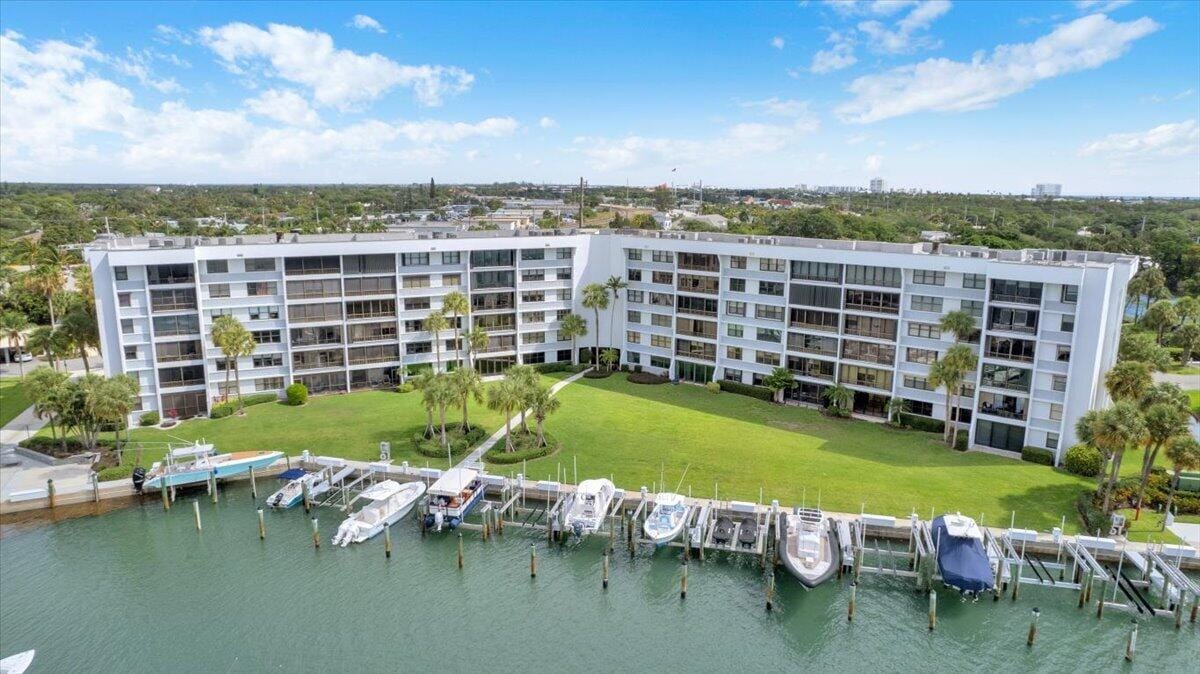 1648 Jupiter Cove Drive 210, Jupiter, FL 33469 photo 29