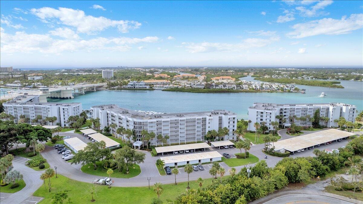 1648 Jupiter Cove Drive 210, Jupiter, FL 33469 photo 30