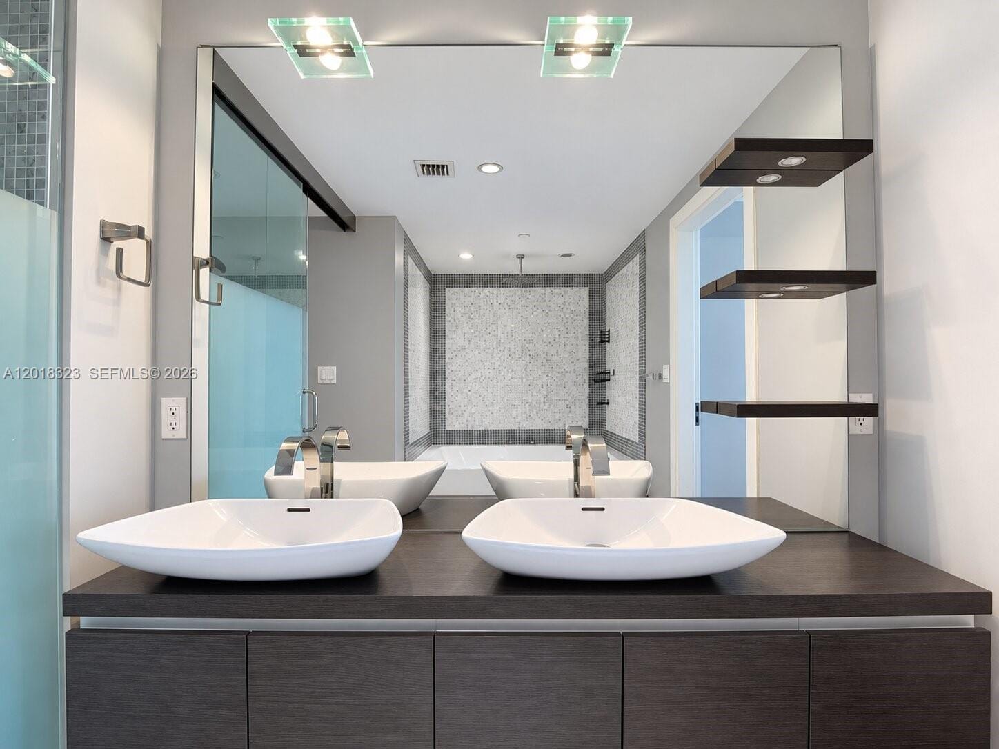 200 Biscayne Boulevard Way 4212 — photo 9
