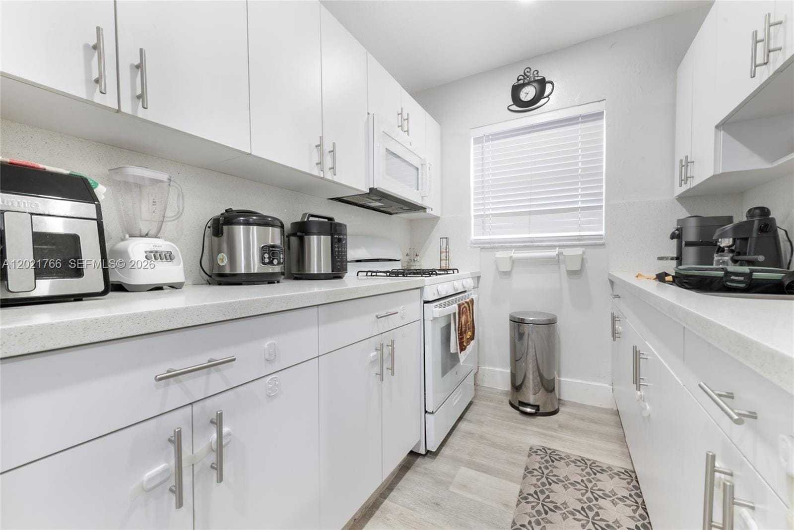 4655 Palm Avenue 326 — photo 8