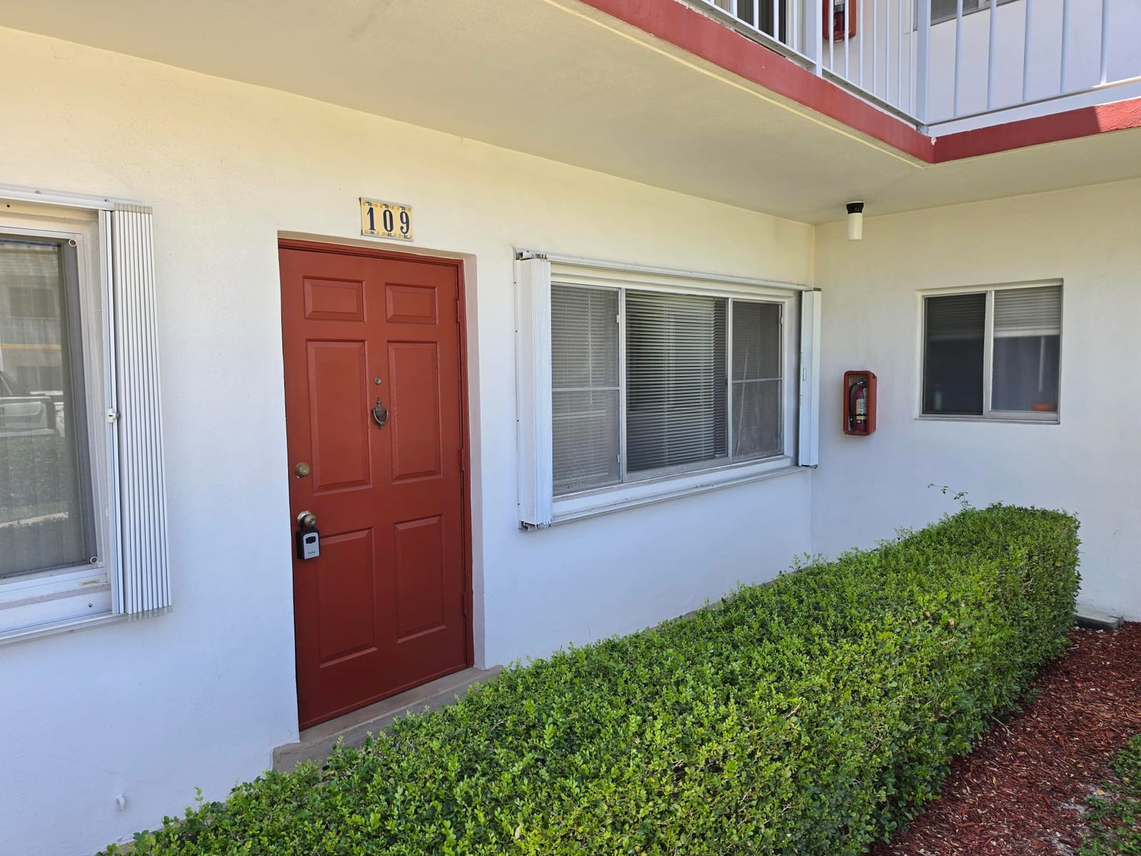 3320 Lake Osborne Drive 109 — photo 5