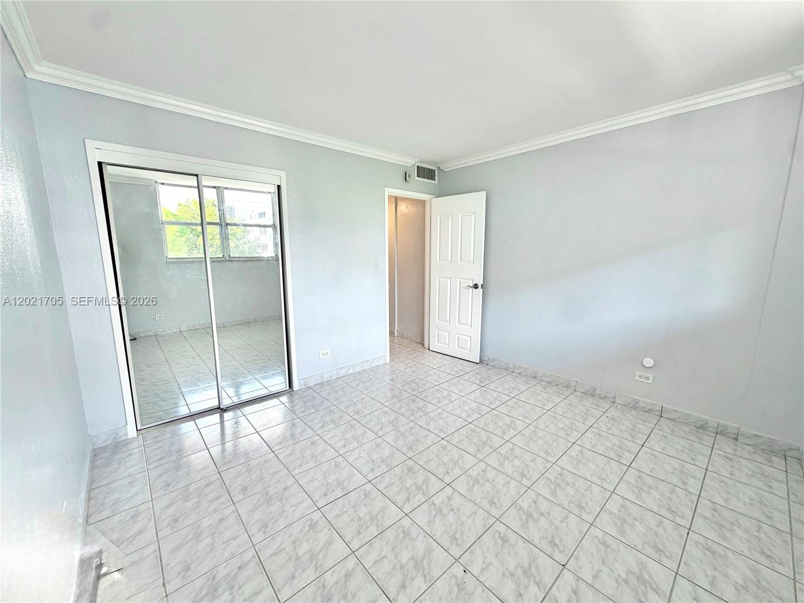 3660 NE 166th Street 414 — photo 7