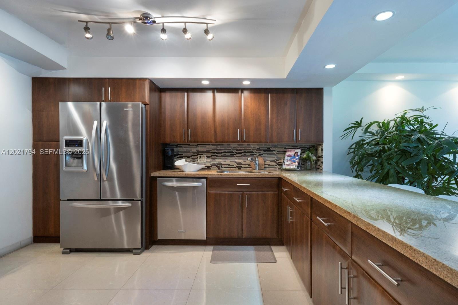 3 Grove Isle Drive C307 — photo 8