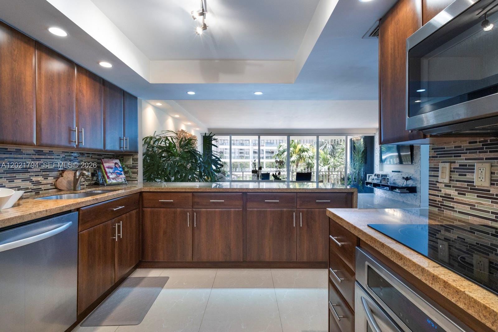 3 Grove Isle Drive C307 — photo 9