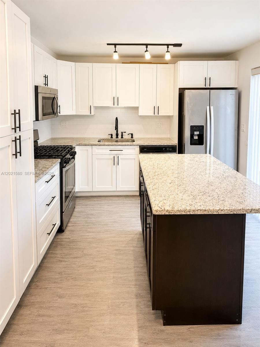 3359 Gardens East Drive B — photo 2