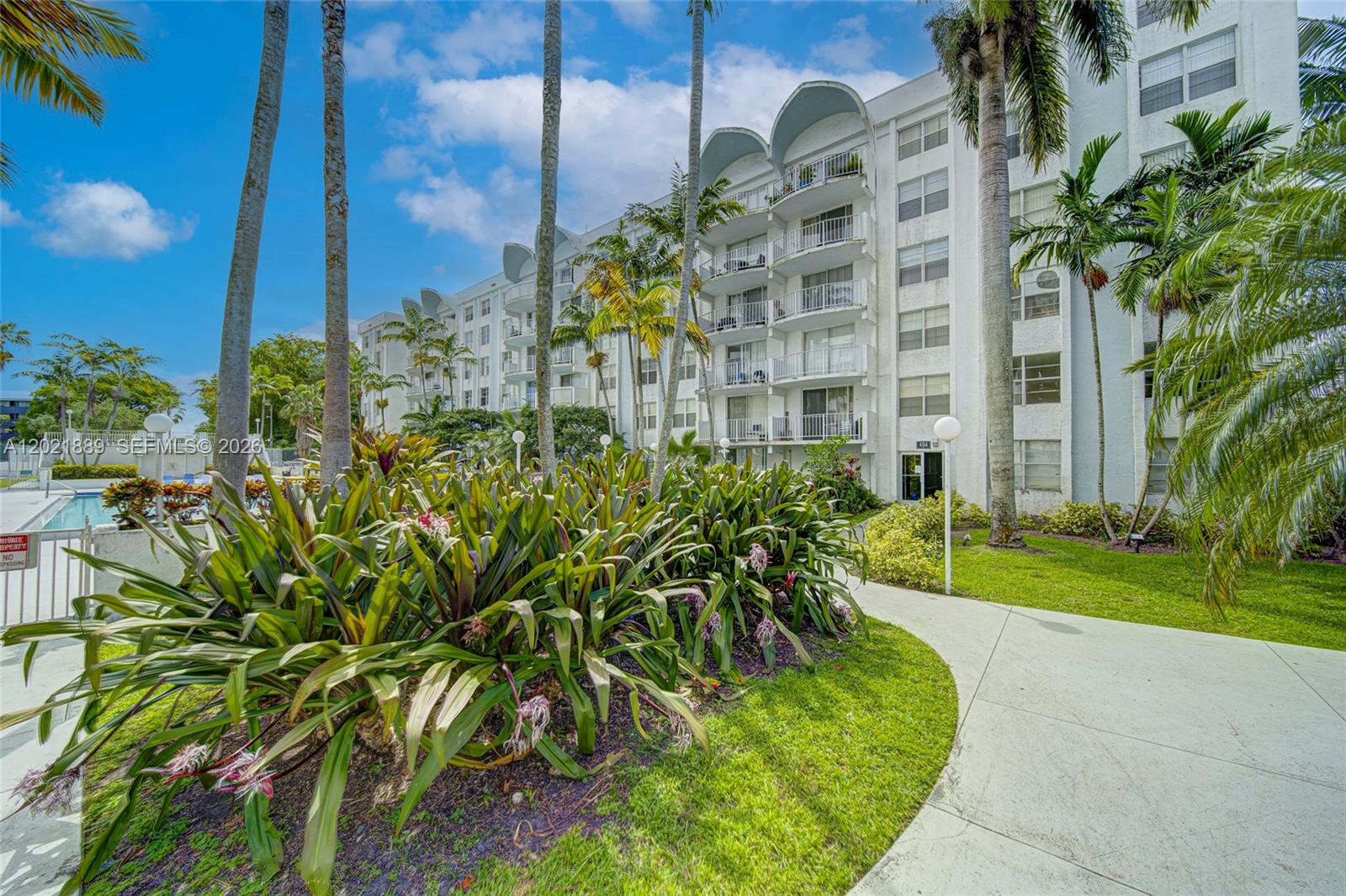 494 NW 165th St Road C205, Miami, FL 33169, Miami