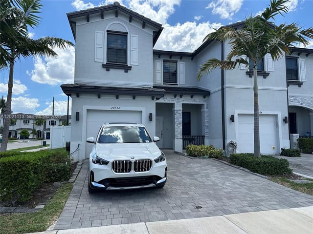 20352 NW 6th Avenue, Vista Lago, Miami Gardens, FL