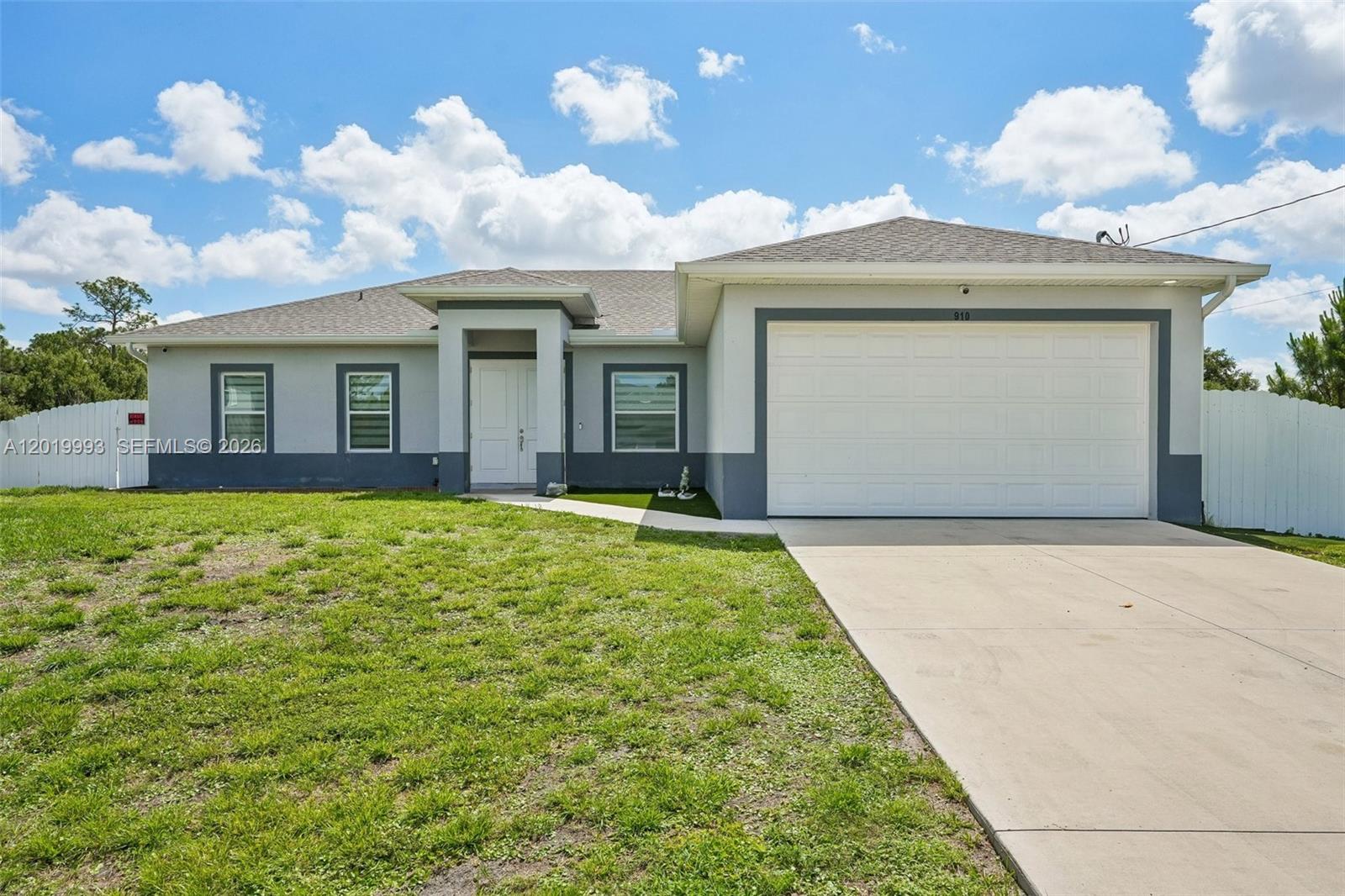 910 Richmond Avenue N, Lehigh Acres, FL 33972 photo 9