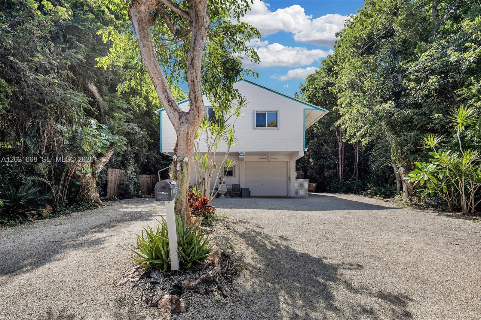 323 Bay View Avenue, Key Largo, FL 33037, Key Largo