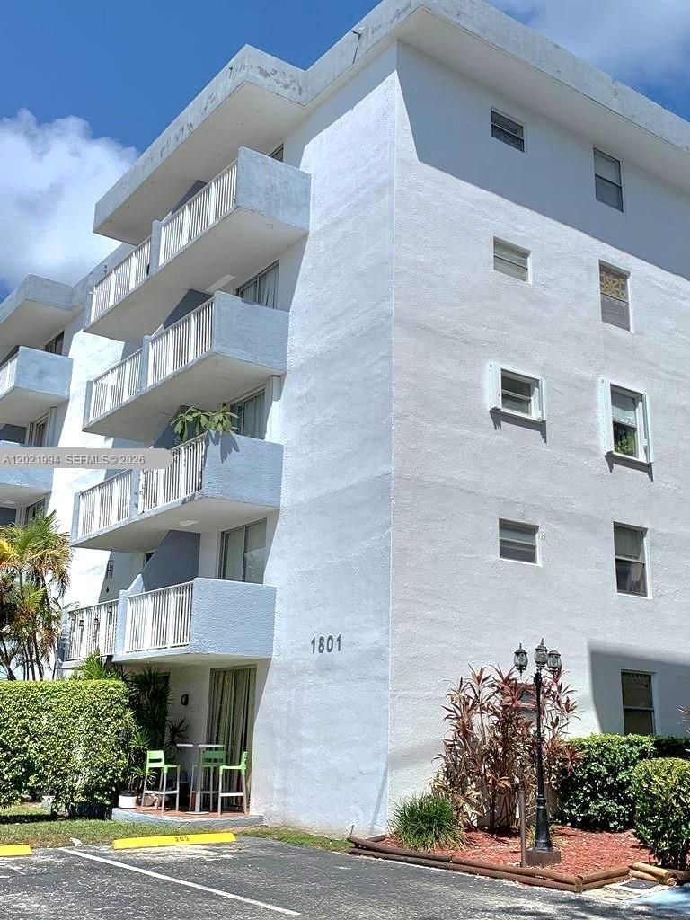 1801 S Treasure Drive 427, North Bay Village, FL 33141, North Bay Village