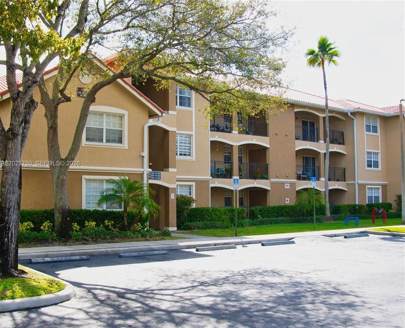 215 SW 117th Terrace 14107, Pembroke Pines, FL 33025, Pembroke Pines