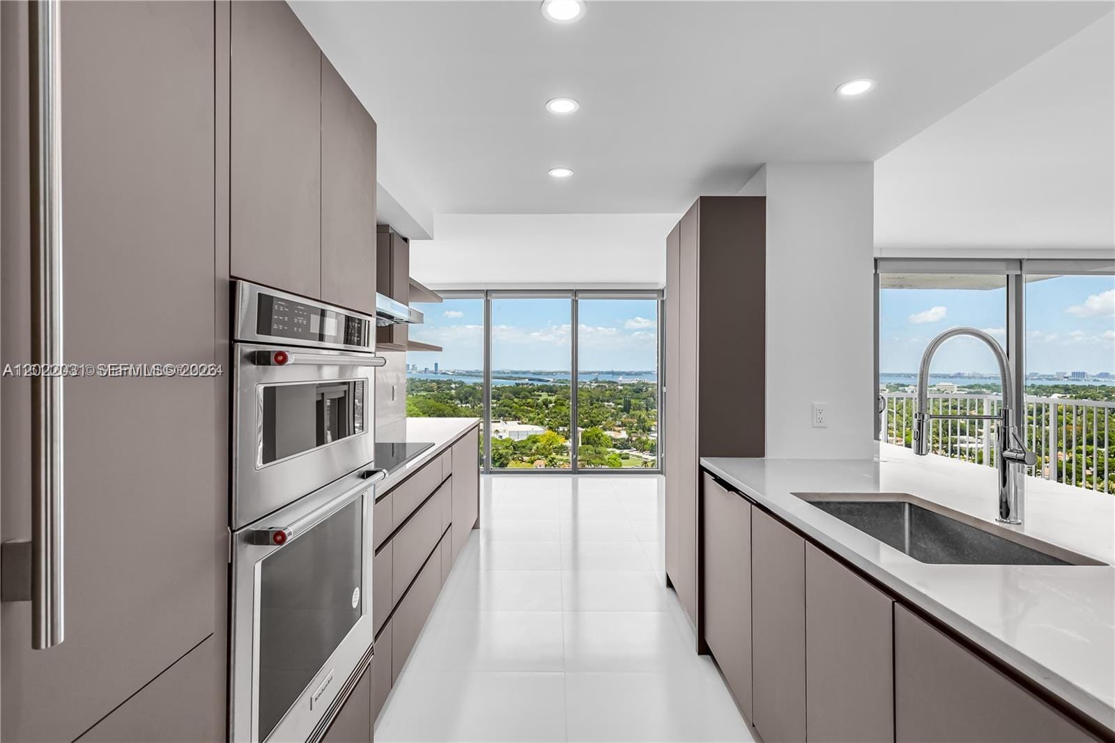 2655 Collins Avenue 2302, Miami Beach, FL 33140 photo 8