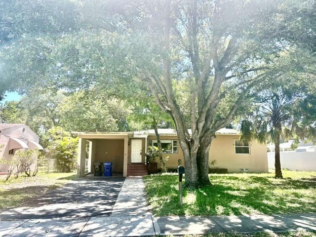 130 Carolina Avenue, sold in Melrose Park Sect 1, Fort Lauderdale, FL