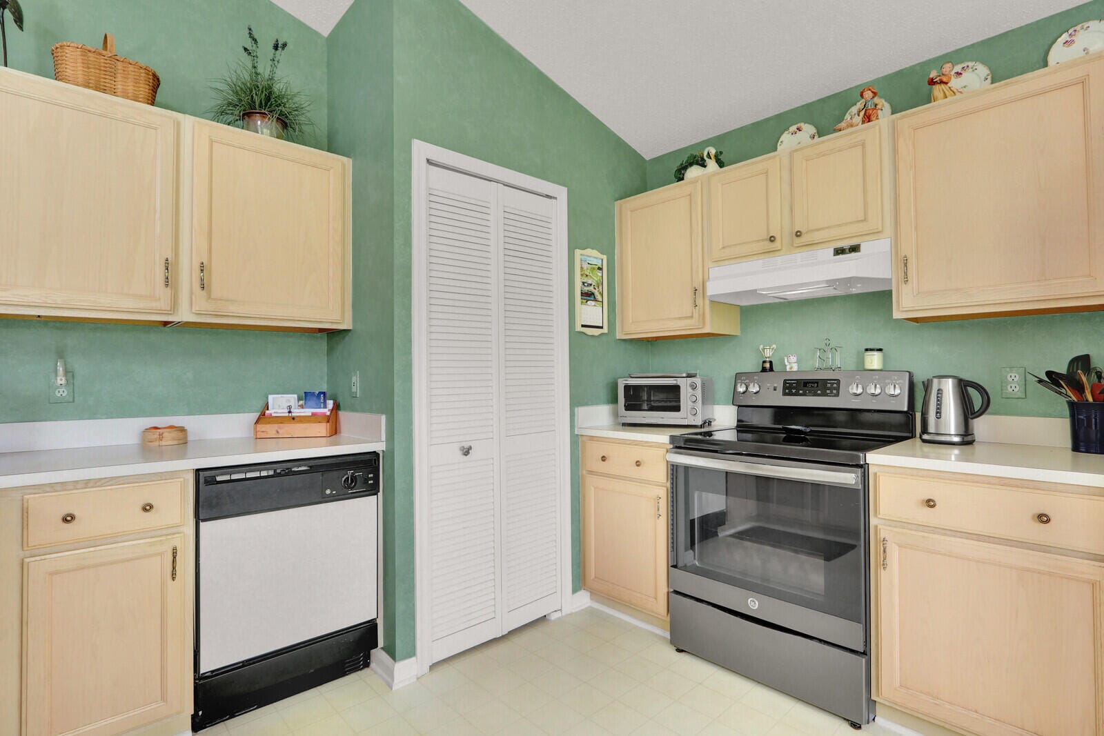 4243 Tazewell Court, West Palm Beach, FL 33409 photo 12