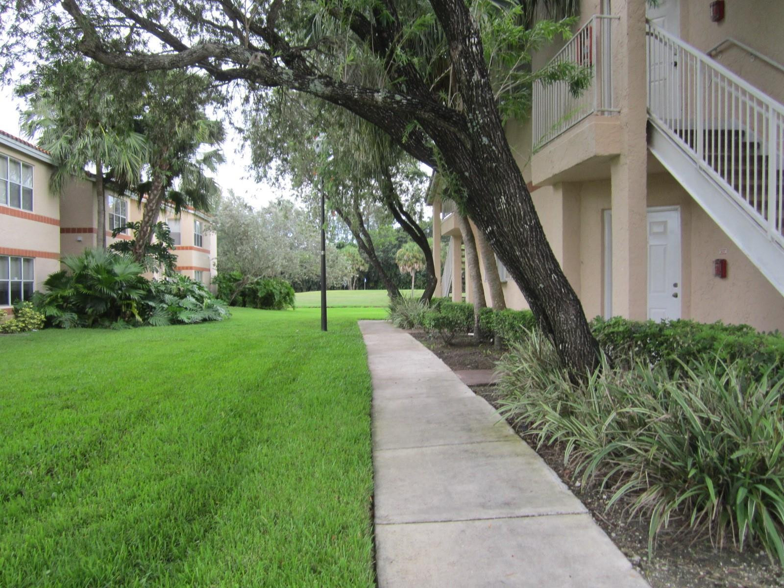 3310 N Pinewalk Drive N 1812, Margate, FL 33063