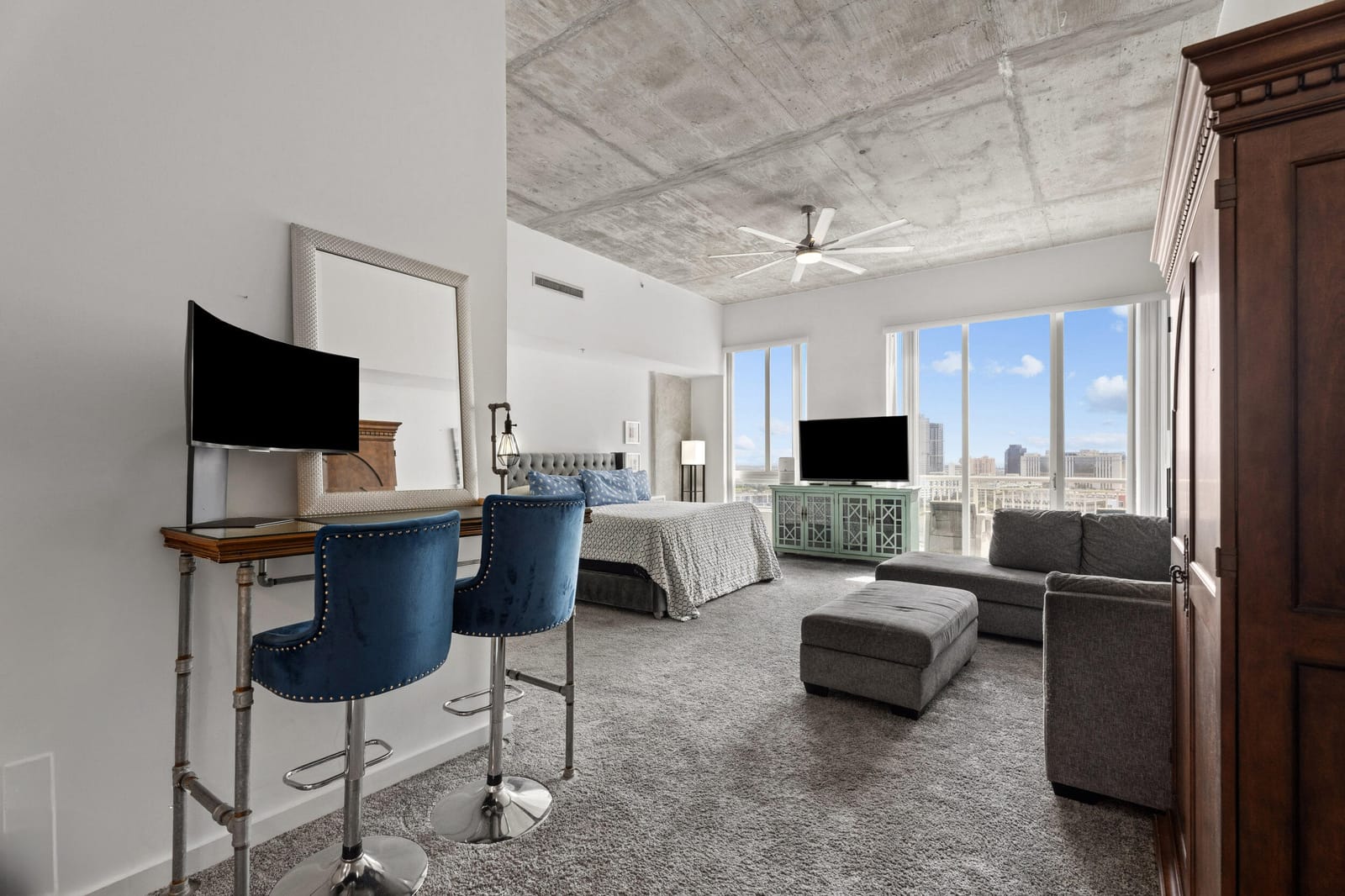 300 S Australian Avenue 1603 — photo 8