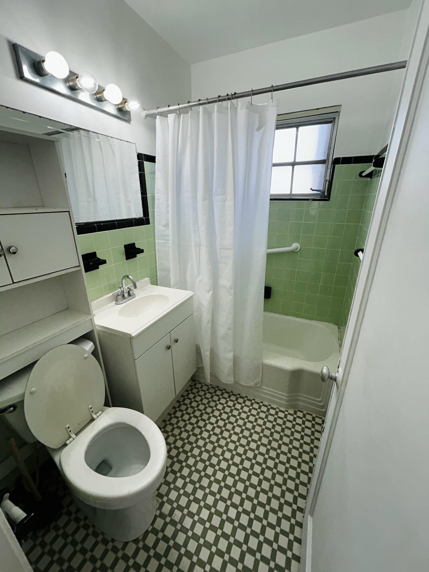 661 SW 11th Street 23w — photo 7