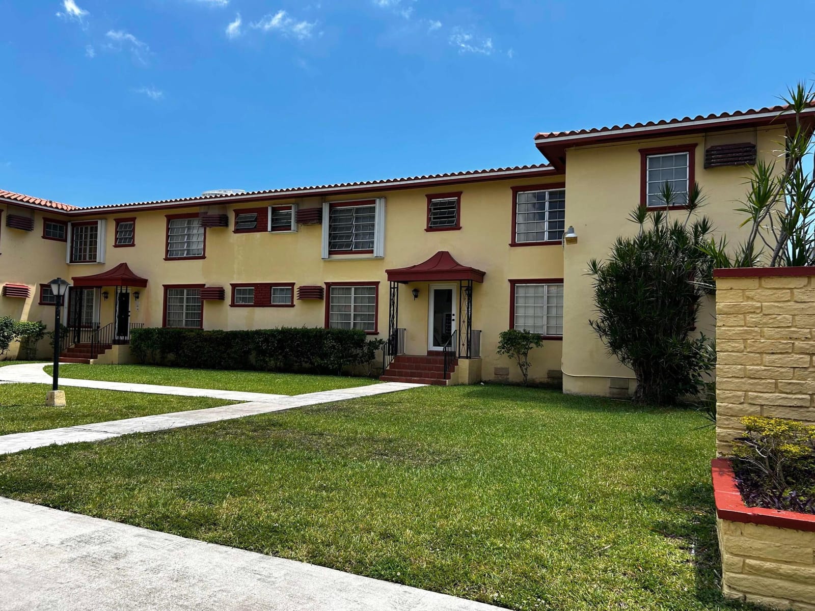 661 SW 11th Street 23w — photo 10