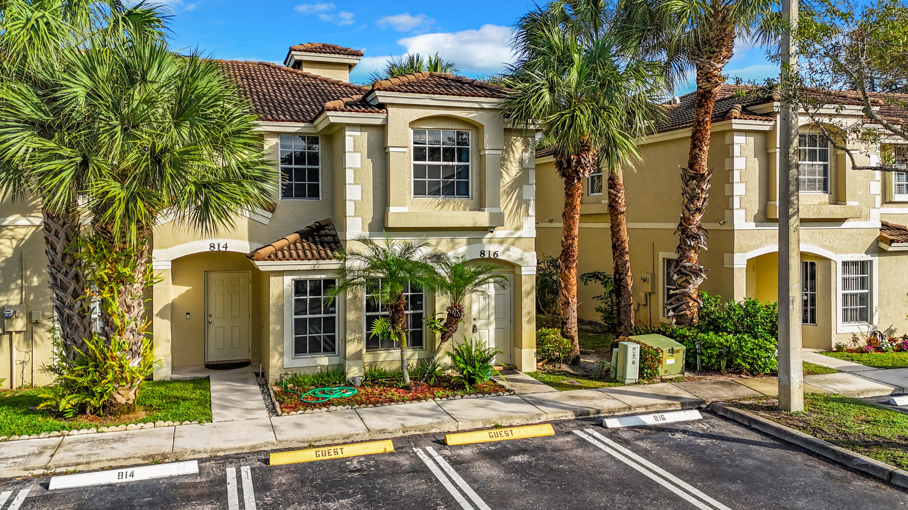 816 Summit Lake Drive, West Palm Beach, FL 33406, West Palm Beach