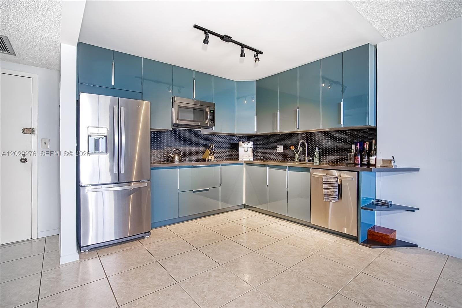 2500 Parkview Drive 911, Hallandale Beach, FL 33009 photo 2