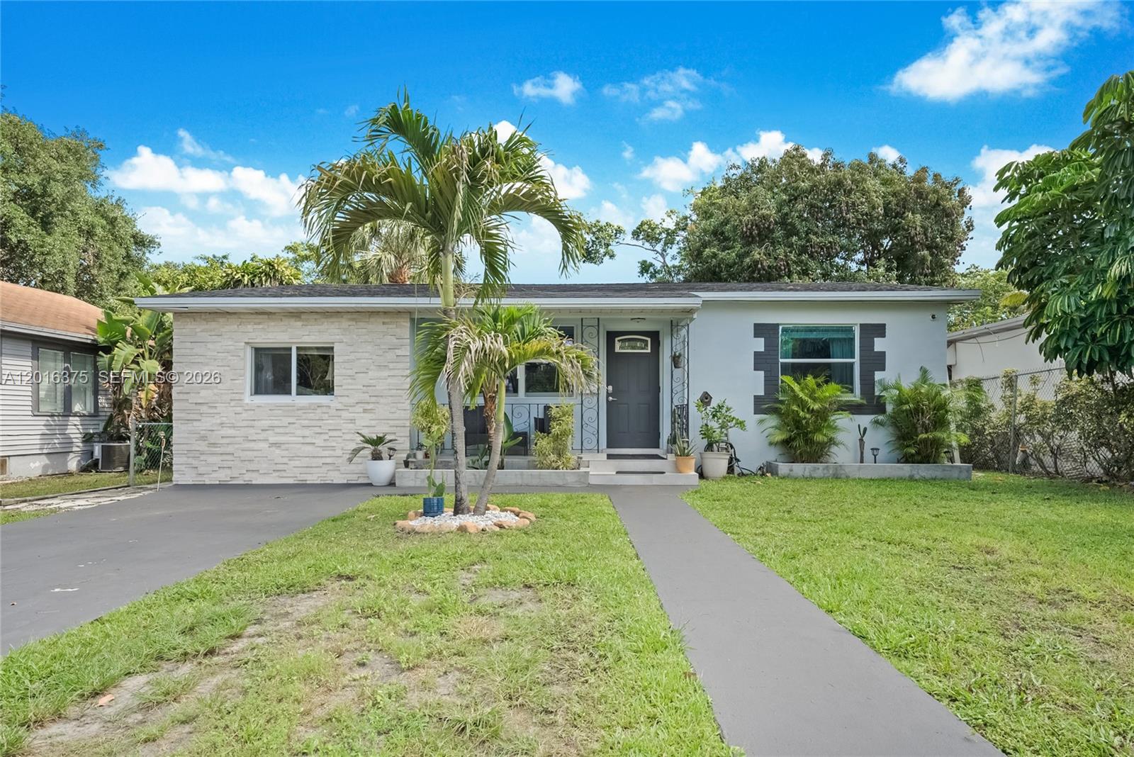2747 Dewey Street, Hollywood, FL 33020, Hollywood